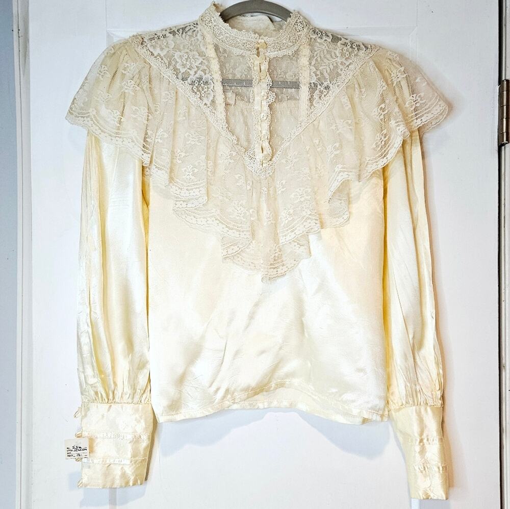 Vintage Gunnies Lace Ruffle Victorian Satin Blouse Cream Ivory